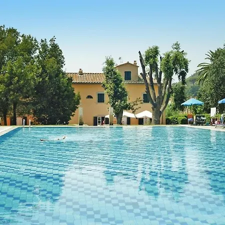 Holiday St Anna, Rio Nell