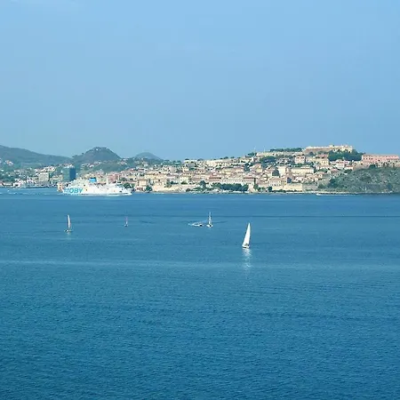 Holiday St Anna, Rio Nell